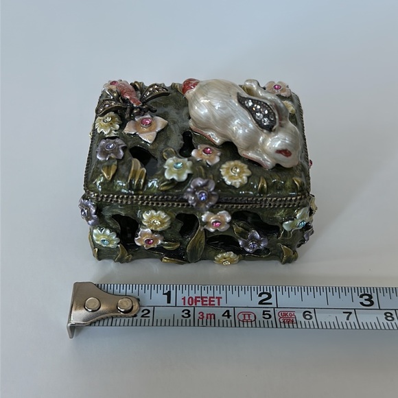 Vintage Jeweled Trinket Box with Bunny - Picture 7 of 11